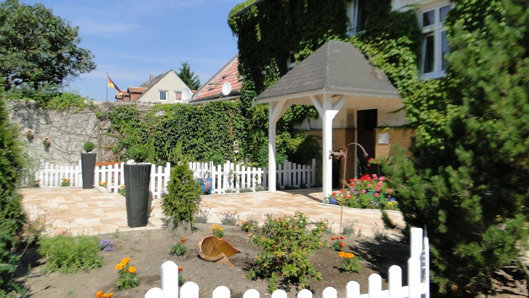 Hotel Dallgow Exterior foto